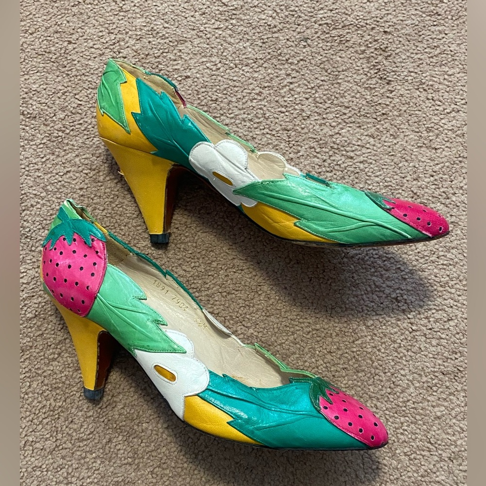 Rare Vintage Strawberry, Paradox by Zalo Heels. Size 6 1/2 - Picture 9 of 9